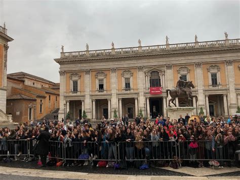 gucci sfilata a palazzo pitti|Scopri i Musei Capitolini di Roma, location della sfilata Cruise .